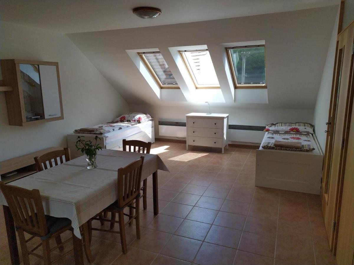 Apartment Koprivovi Němčičky Bagian luar foto